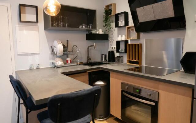 coeur de ville t2, terrasse, clim tt équipe, parking