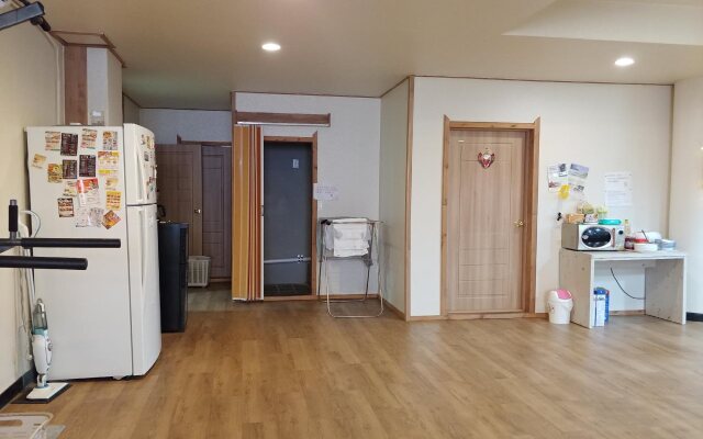 Baozen Guesthouse - Hostel