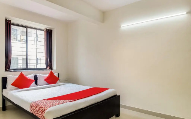 Hotel Galaxy by OYO Rooms