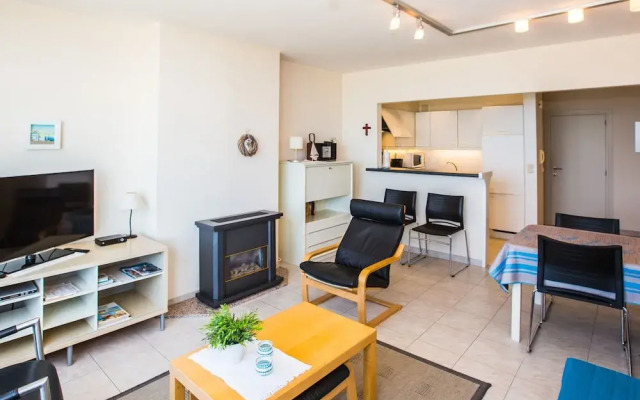 Apartment With Frontal Sea-views