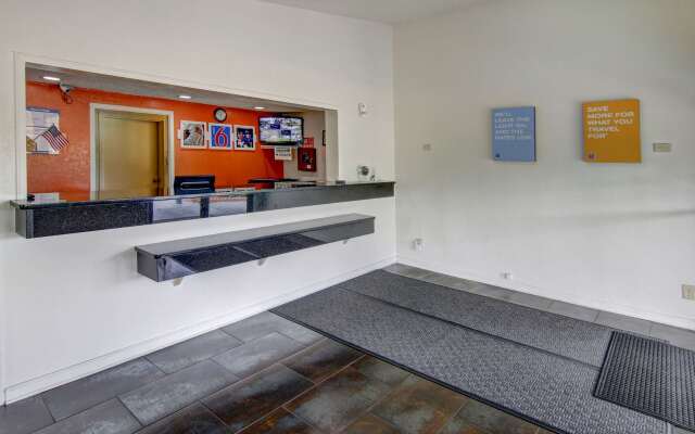 Motel 6 Union City, GA - Atlanta Airport