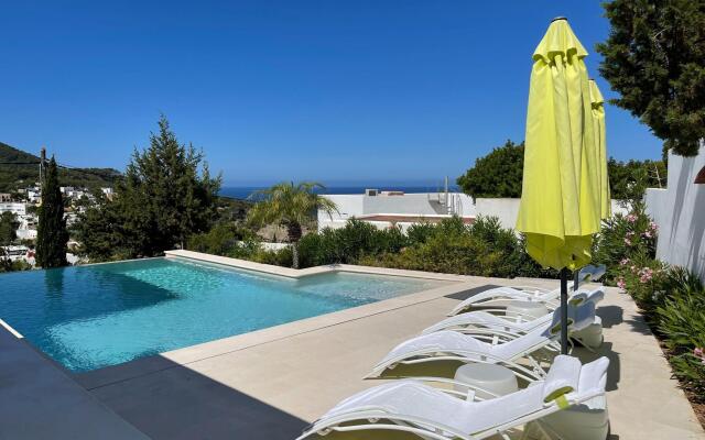 Fantastic Holiday Home in Cala Vadella with Sea-views
