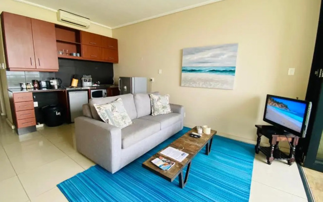 The Waves 1, Quayside Point Waterfront