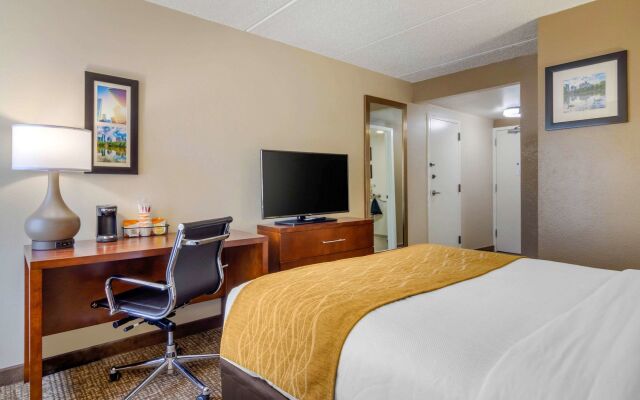 Spark by Hilton Atlanta Airport South College Park