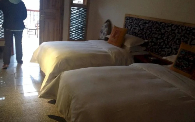 Xijiang Huayin Holiday Hotel