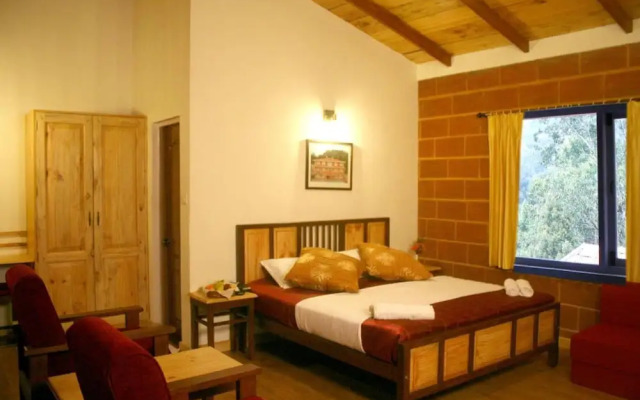 OYO Premium Convent Road Near Lake