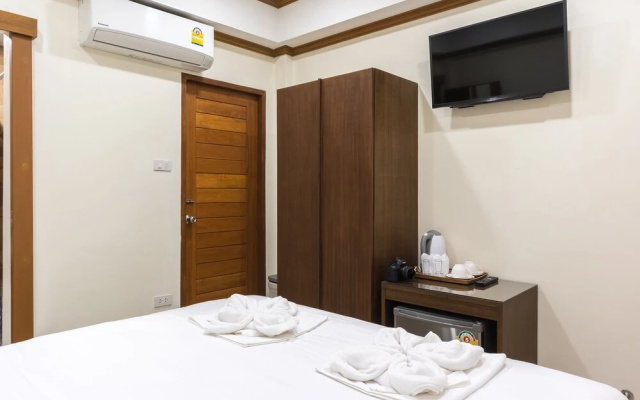 Suthep Home & Hostel