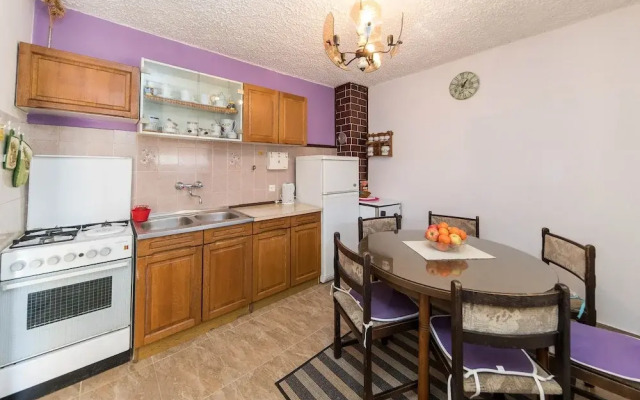 Apartment Eni