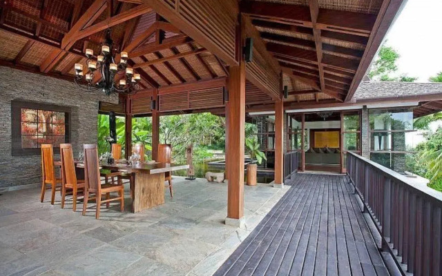 Solymar Villa