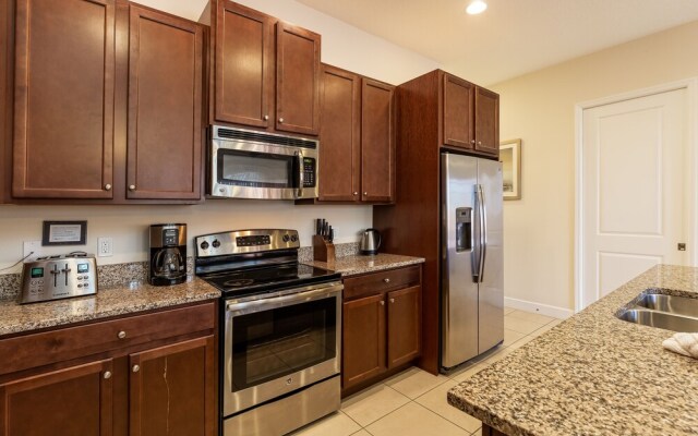 Festival Disney Oasis by VillaDirect