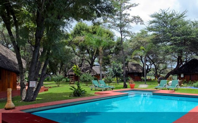 Hakusembe River Lodge