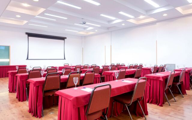 Ibis Styles Curitiba Santa Felicidade