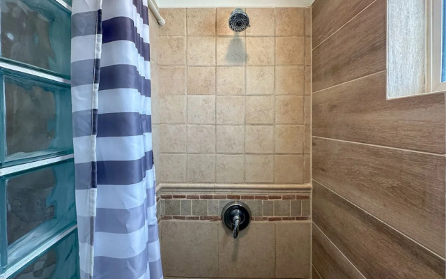 Relaxing Getaway 2BR Condo