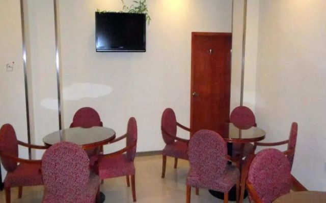 Hanting Hotel Wuhan Jiangtan Park