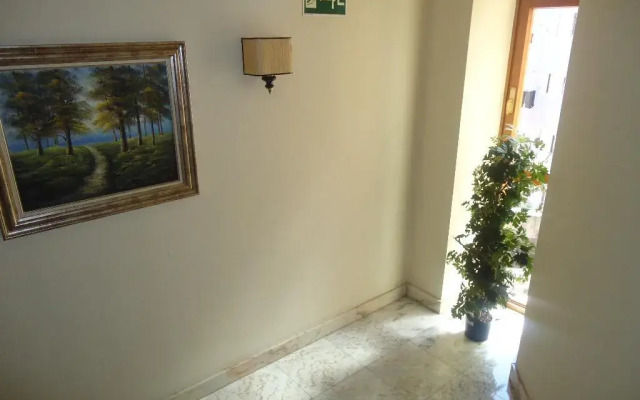 B&B HOTEL Gijón Centro Begoña