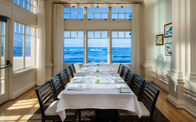 Moana Surfrider, A Westin Resort & Spa, Waikiki Beach