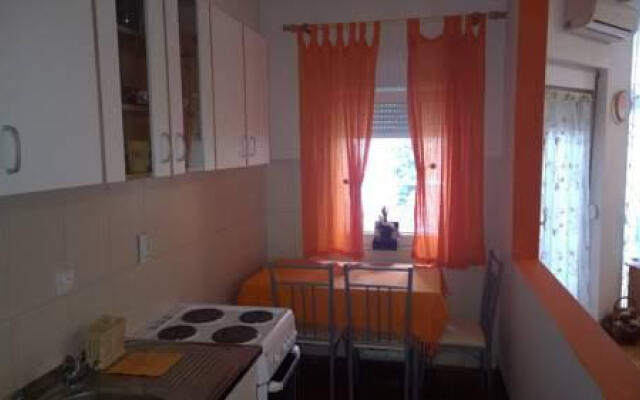 Apartment Orange