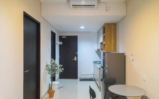 Comfort Stay 1BR at Patraland Amarta Apartment