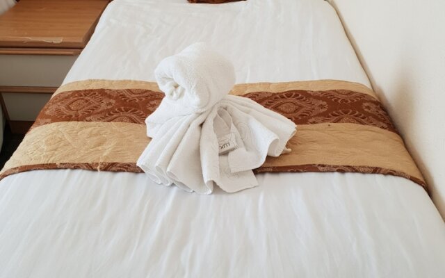 The Sherwood Palm Hotel, Torquay Beach