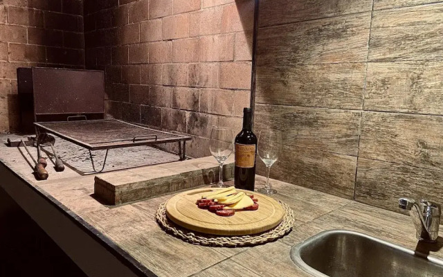 Casa Con Asador y Cochera