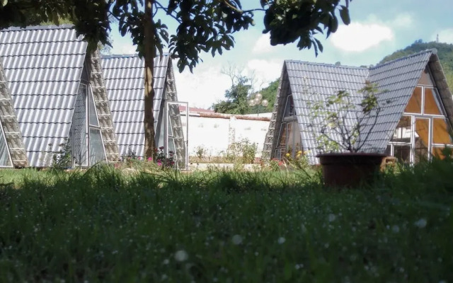 Nha Ta Homestay - Hostel