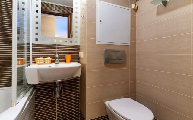 Home-Hotel Lesi Ukrainki 3