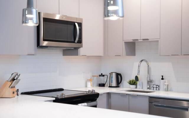 Hemlock Hangout By Revelstoke Vacations