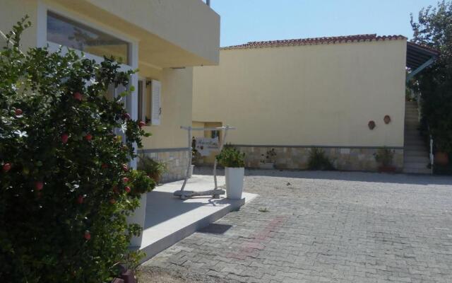 Leonidas Resort