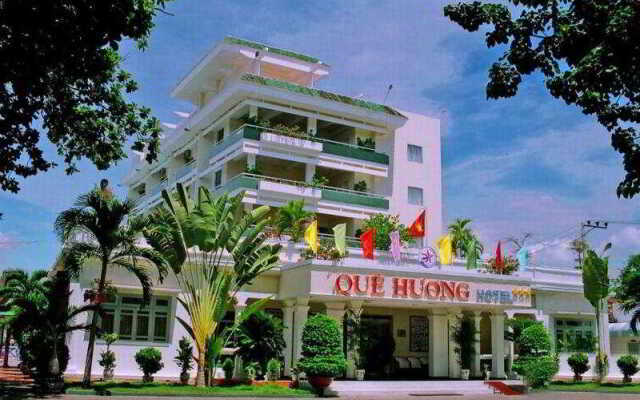 Que Huong Hotel