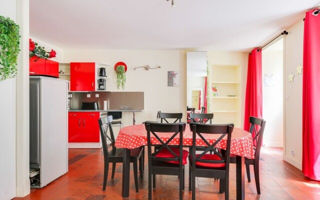 Lovely Apartment in Bayeux With Courtyard & Heating