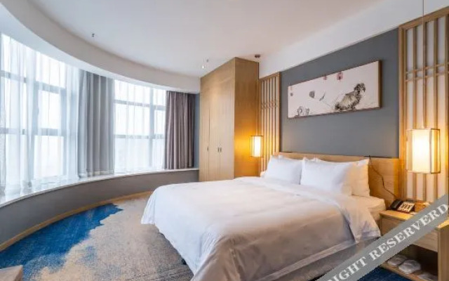 Qianna Yayue Hotel (Zhengzhou High-tech Zone Science Avenue store)