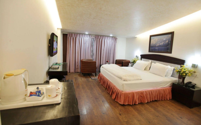 Hotel Grand Mumtaz Towers