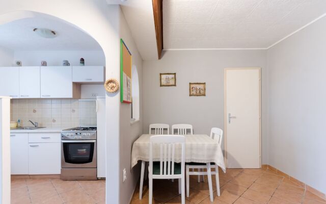 Apartments and Room Mirjana