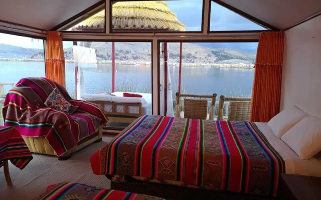 Uros Titicaca Marca Lodge