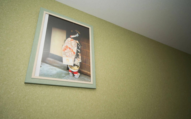 Swiss Kyoto Horikawa West Guesthouse