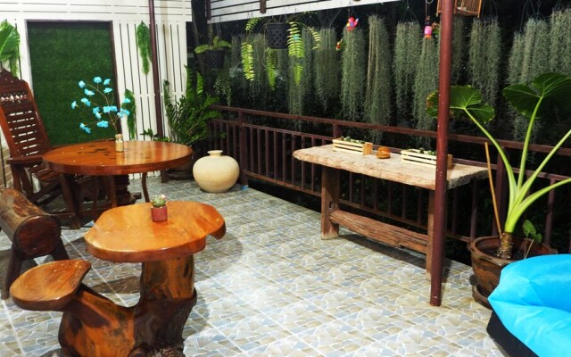 Baanklong Amphawa Homestay