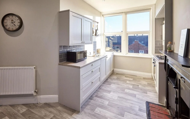 Host Stay Cattersty Hideaway