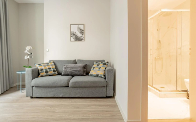 A14 Sunny & chic 2R apartment near Plaka & Parthenon