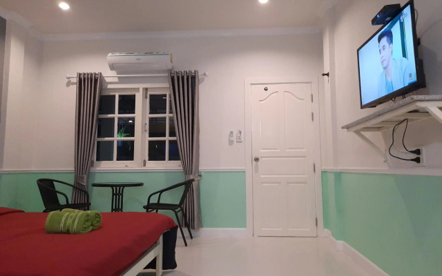 Fancy Carp Resort Hua-Hin