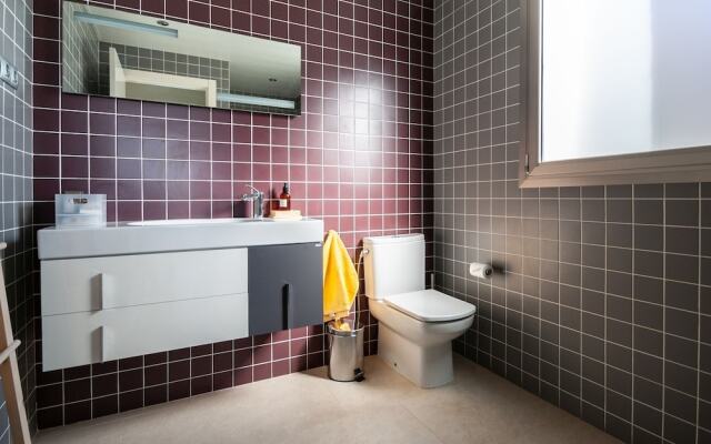 Delightful Villa in Canyelles wth Swimming Pool