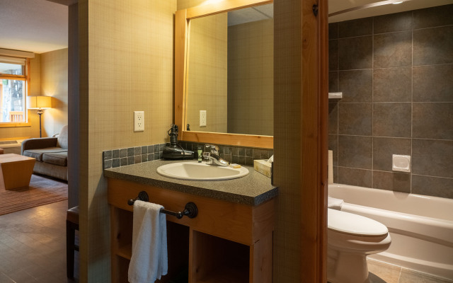 The Fox Hotel and Suites