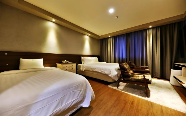 Cheongju The Mark Hotel