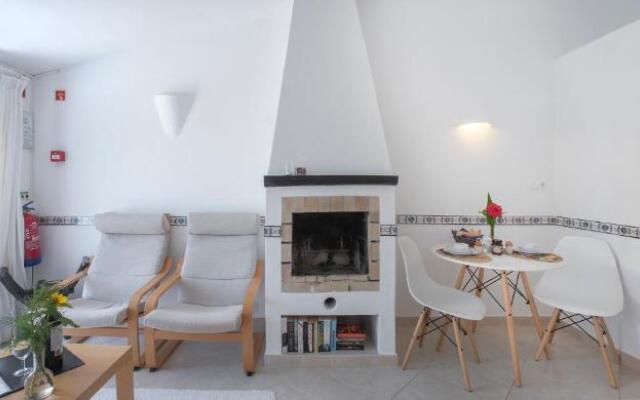 Cosy decorated studio
