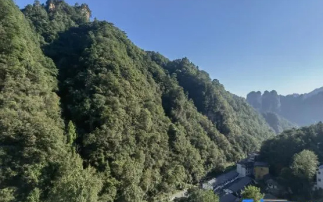 Muye · Mountain Natures Echo Homestay (Zhangjiajie National Forest Park) – Outside – Zhangjiajie
