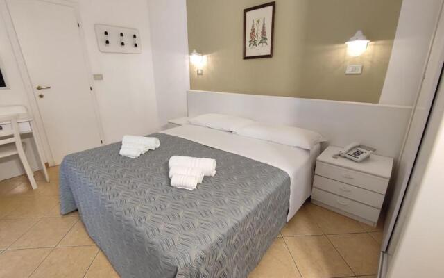 Hotel Athena