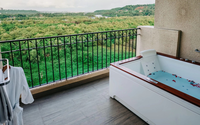 Holiday Inn Goa Candolim by IHG
