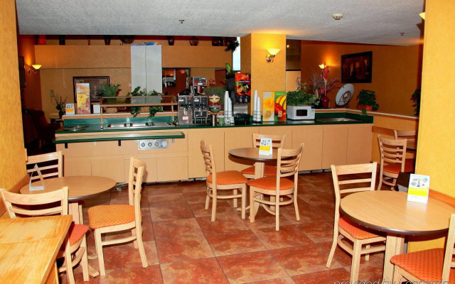 Comfort Inn & Suites Surprise Near Sun City West