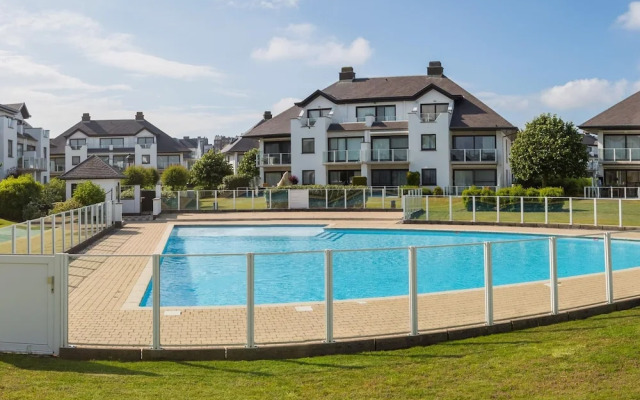 Golf Azur Frejus With Swimming Pool