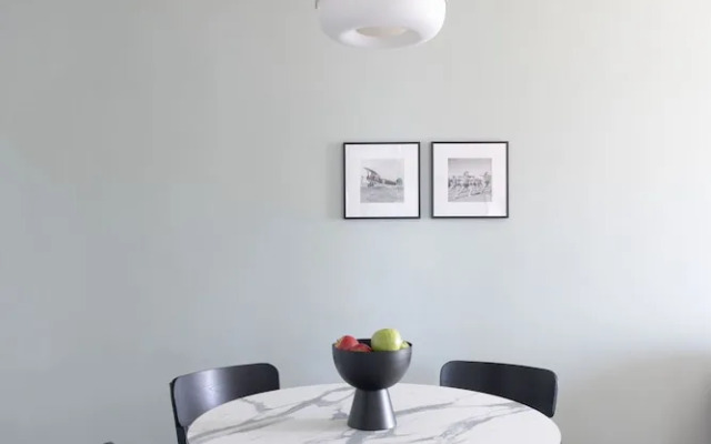 Bauhaus Boutique by TLV2rent