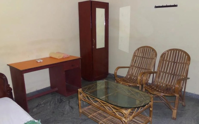 Pulikkal Tourist Home
